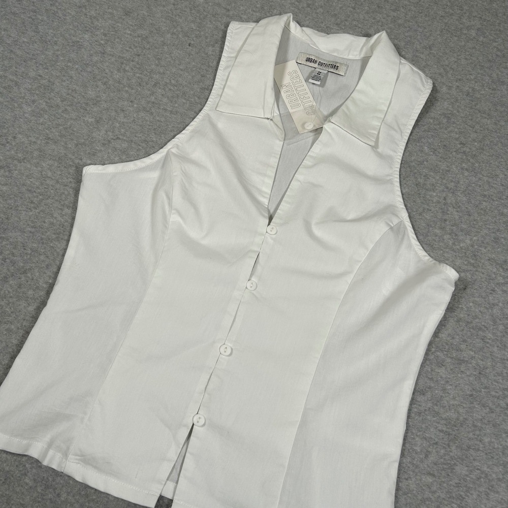 Urban Outfitters White Sleeveless Button-Up Tank Top